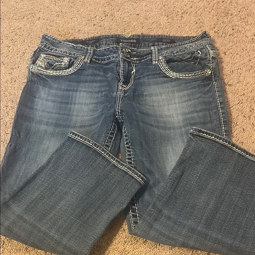 Vigoss Capris with Distressed Details